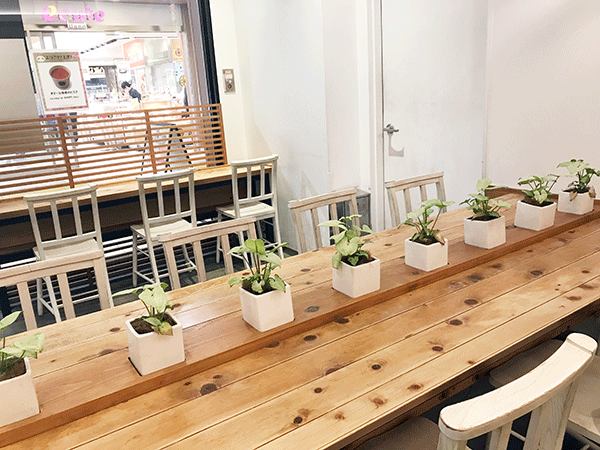 スープストックトーキョーecute上野店・店内