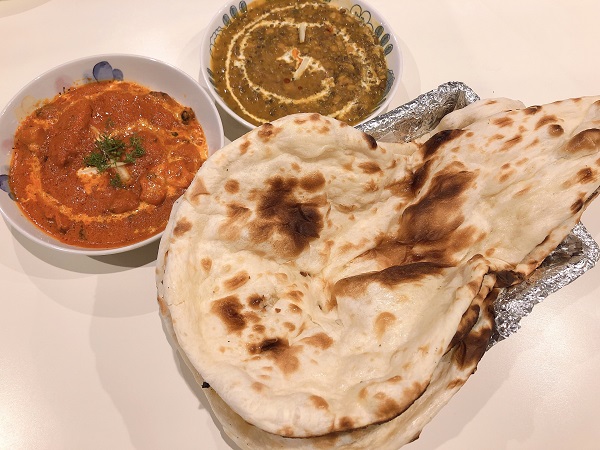 Two kinds of curry and naan