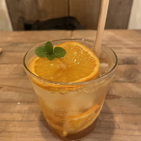 自家製シロップ「オレンジとグレープフルーツ」（¥680）