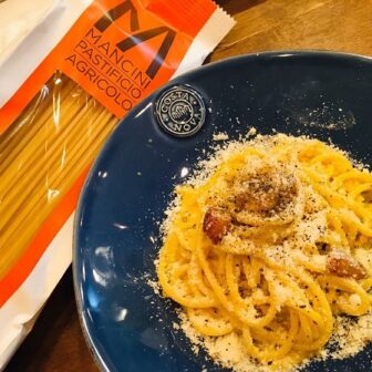 岩堀シェフがローマの名店ロショーリで毎日１００食作り続けた生クリームなしのローマの正統派カルボナーラ（1,958円）