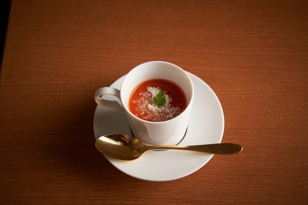 ガスパチョ（スペインの冷静スープ（トマト・セロリ・パプリカ・ニンニクなど））
