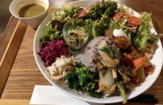 オーガニック野菜を楽しめるヴィーガンランチ